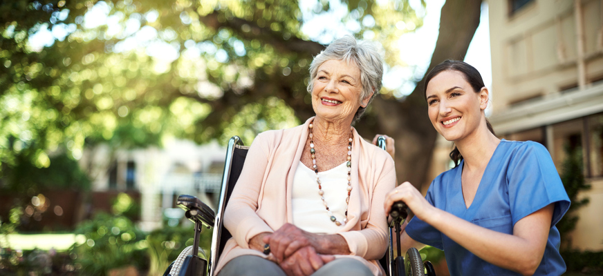 A Guide to Deciding Between Assisted Living and Nursing Homes in Los Angeles
